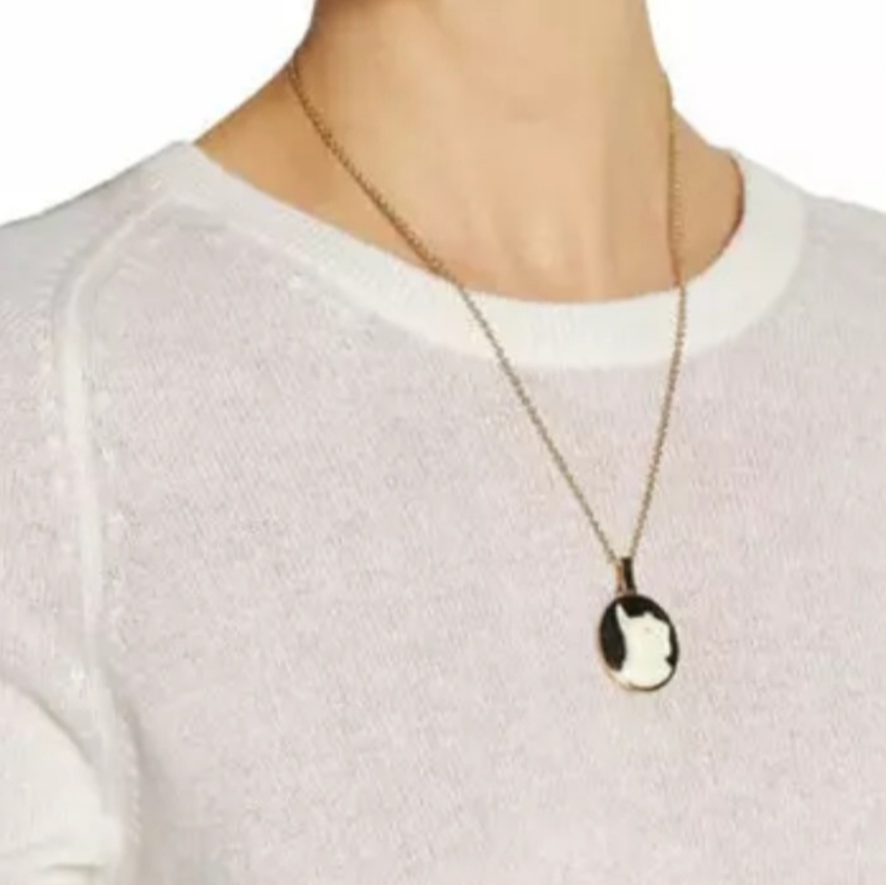 Marc by Marc Jacobs "Olive" Dog Cameo Pendent and Necklace - Picture 2 of 3